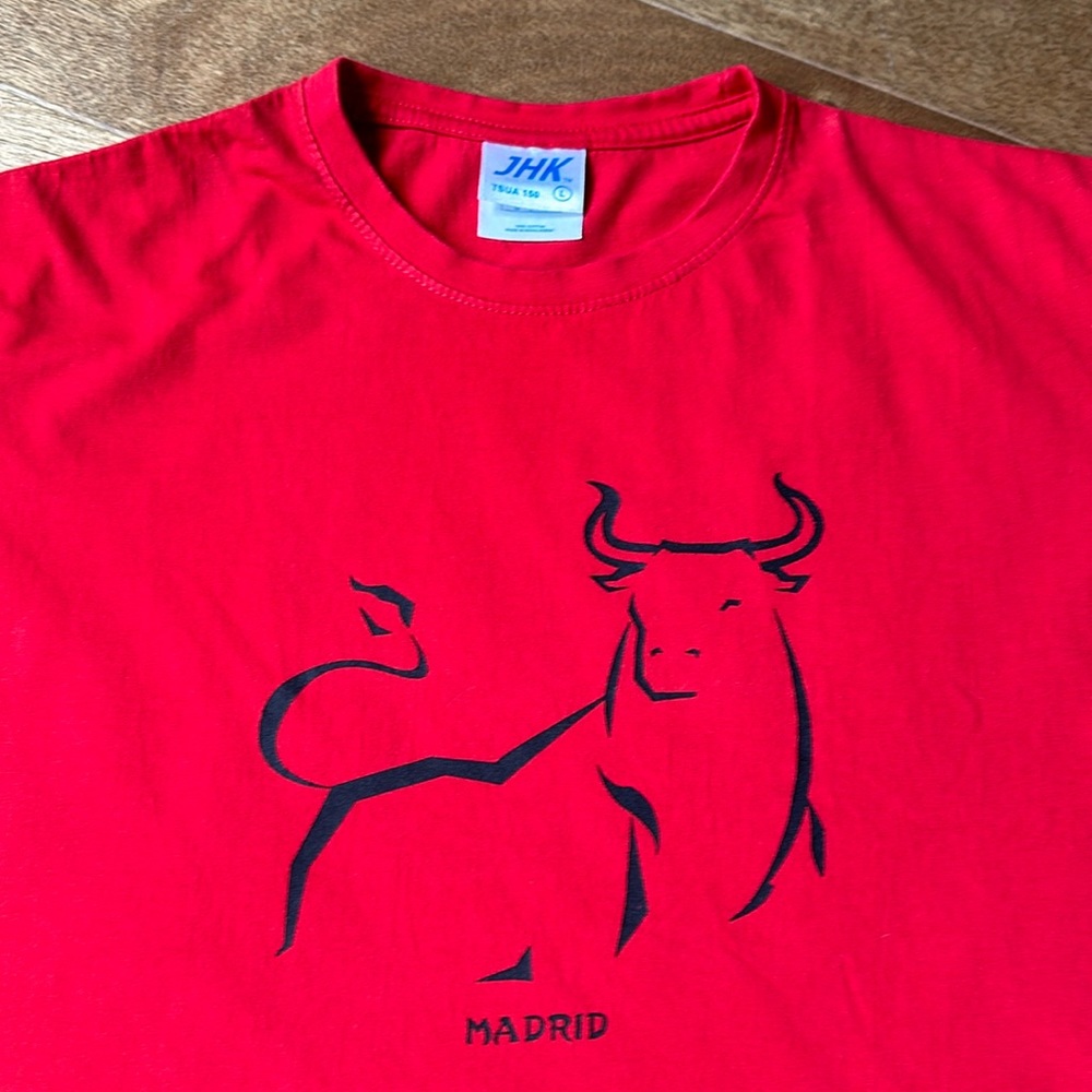 Red cotton t-shirt, Madrid, Spain, bull logo